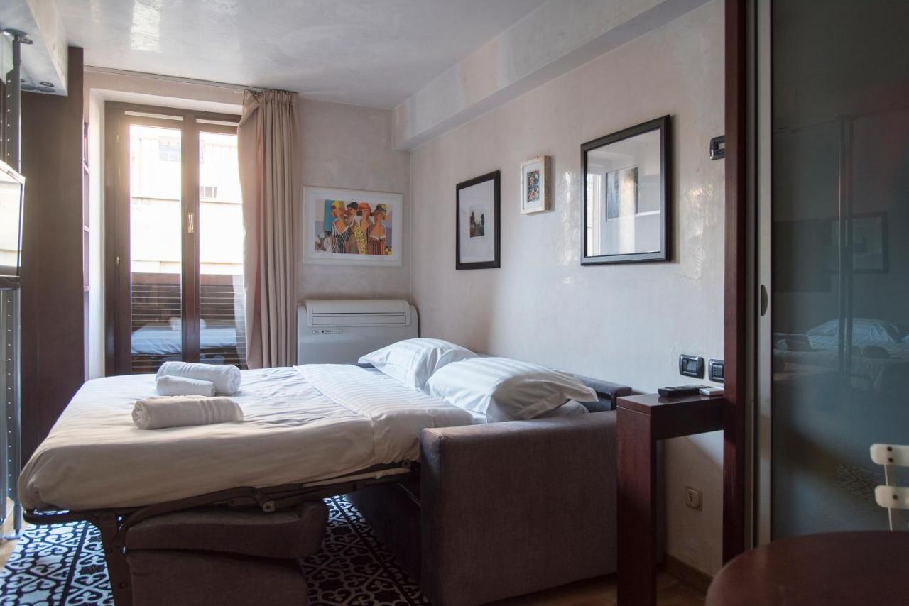 Youhosty - Duomo Studio Apartment Milan Extérieur photo